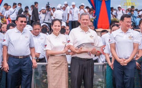洪玛耐总理与夫人庆祝柬埔寨全国渔业日