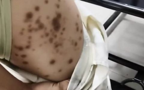 回国潮流中的诈骗现象：光辉岁月与遗憾的交织