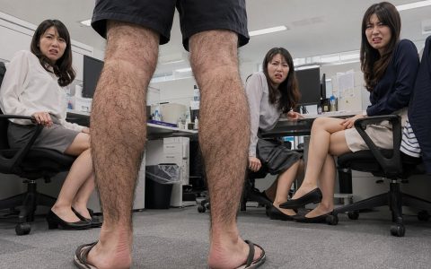 东京推行短裤上班政策引发女性职员不满
